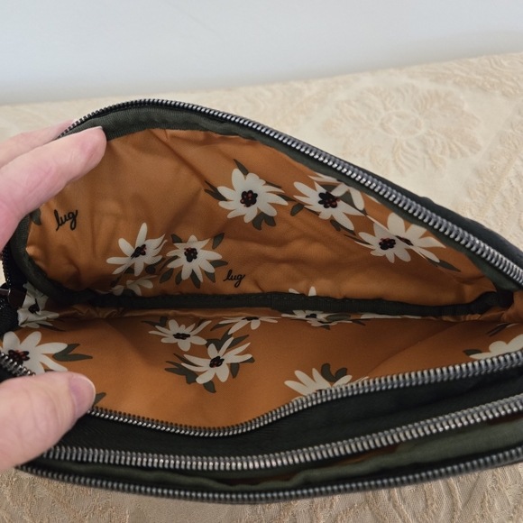 LUG Coupe XL Crossbody Convertible Bag - Picture 3 of 16